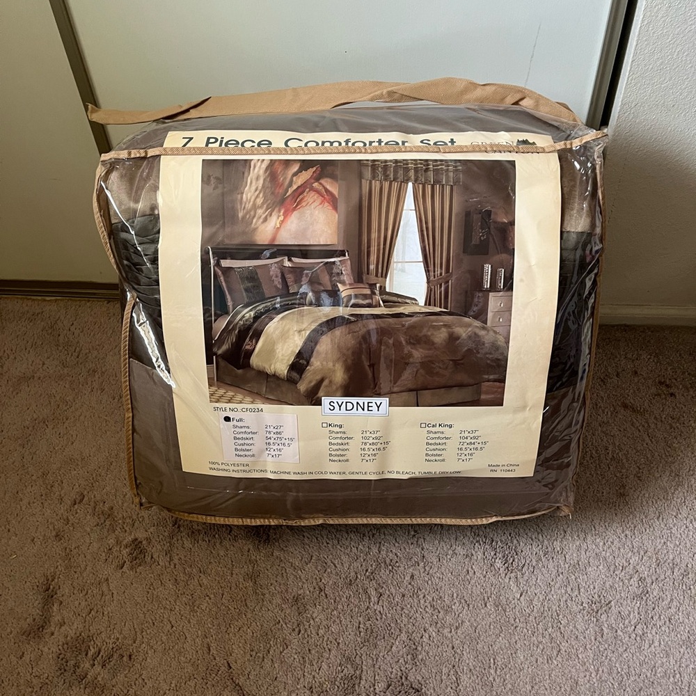 7-Piece Comforter Set - Brown/ Olive and Cream $100.00 . SYDENEY  NEW